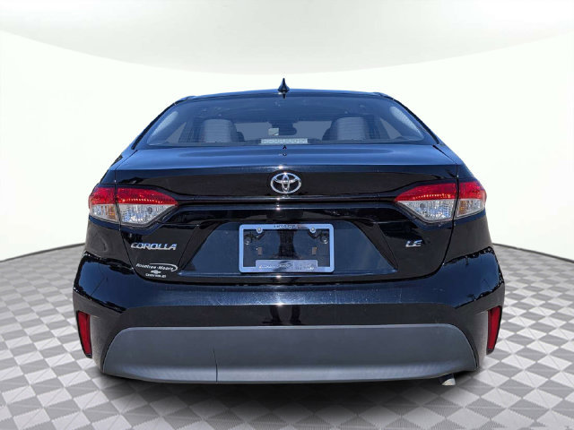 Used 2025 Toyota Corolla LE FWD image 5