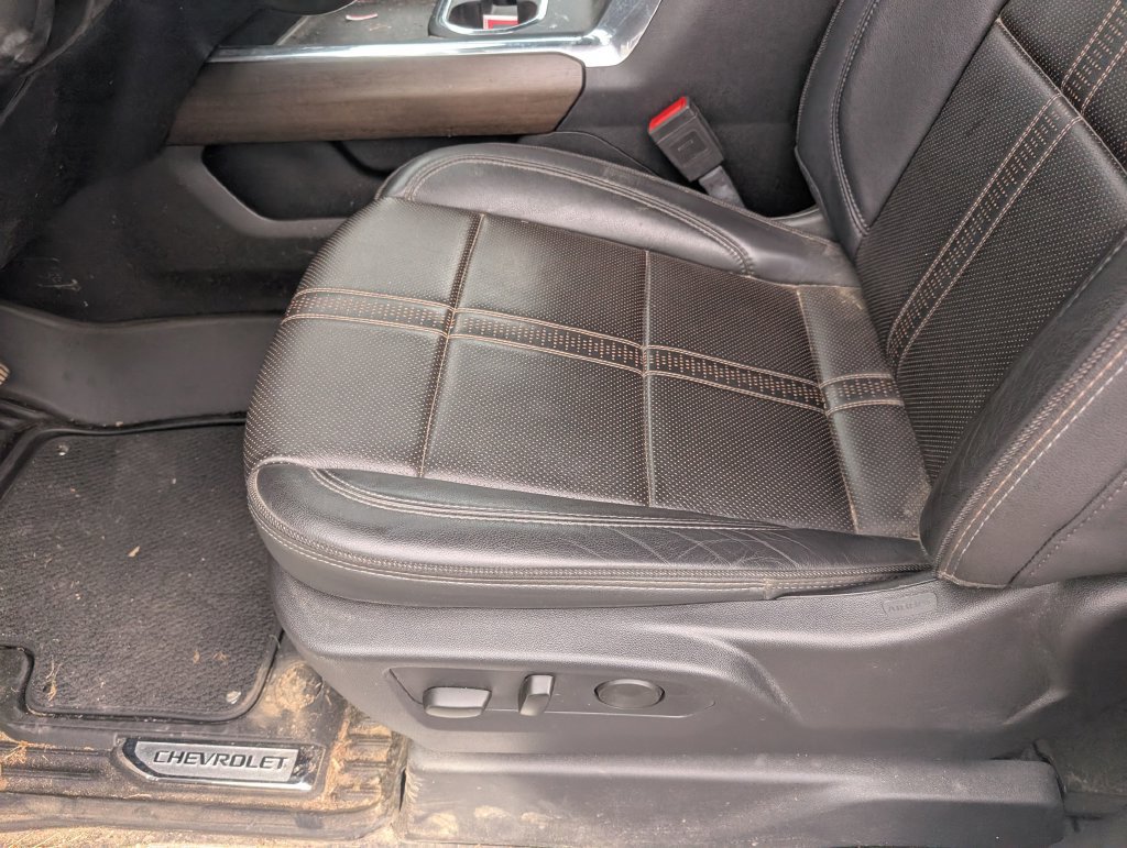 Used 2025 Chevrolet Silverado 3500 High Country w/ High Country Premium Package AWD/4WD image 20
