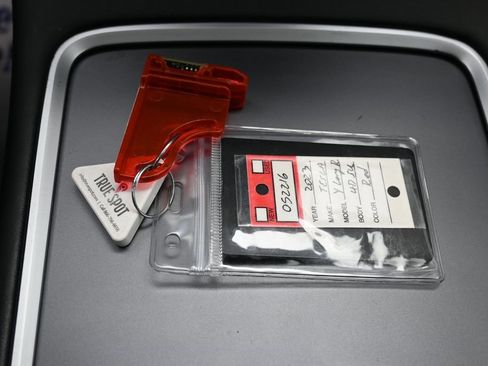 Used 2023 Tesla Model Y Long Range image 37