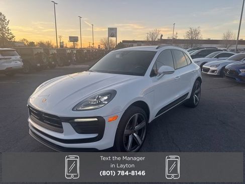 Used 2025 Porsche Macan image 3