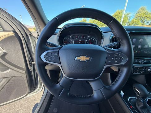 Used 2023 Chevrolet Traverse LT w/ LPO, Cargo Package AWD/4WD image 19