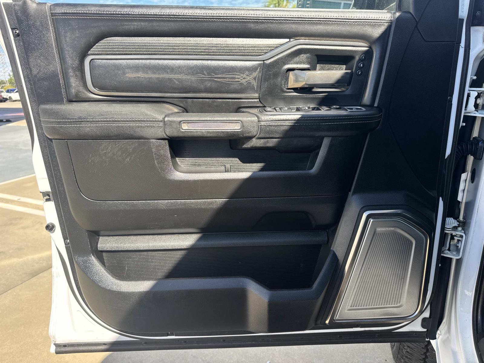 Used 2019 RAM 2500 Limited AWD/4WD image 18