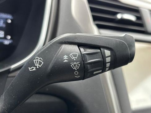 Used 2019 Ford Fusion SE image 28