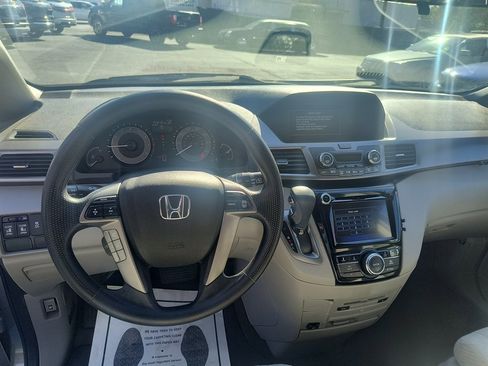 Used 2016 Honda Odyssey SE image 16