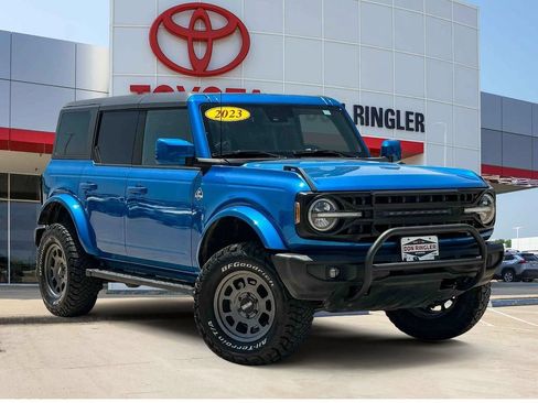 Used 2023 Ford Bronco Outer Banks AWD/4WD image 1