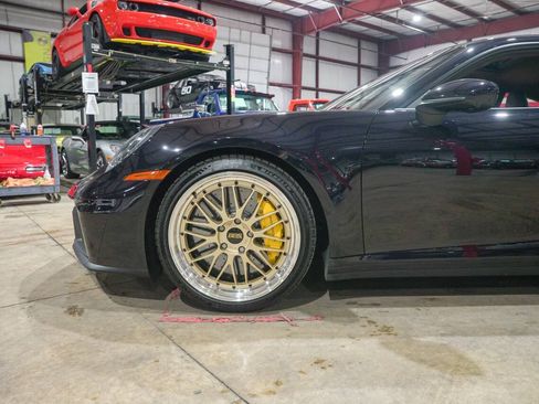 Used 2025 Porsche 911 GTS image 3
