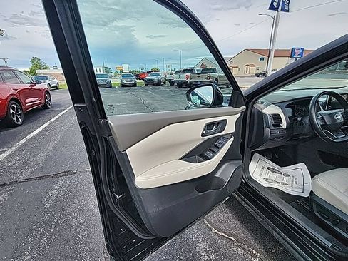 Used 2025 Nissan Rogue SV AWD/4WD image 23