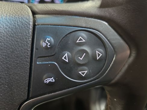 Used 2018 Chevrolet Silverado 1500 LTZ Z71 AWD/4WD image 17