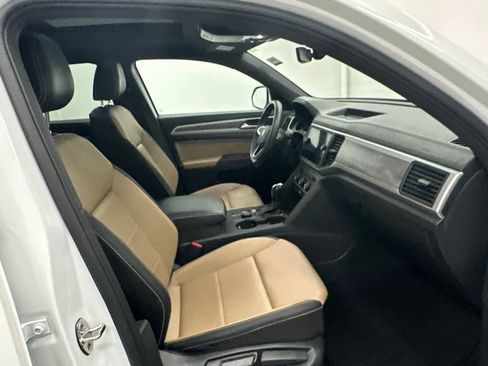 Used 2021 Volkswagen Atlas Cross Sport SE w/ Panoramic Sunroof Package AWD/4WD image 25