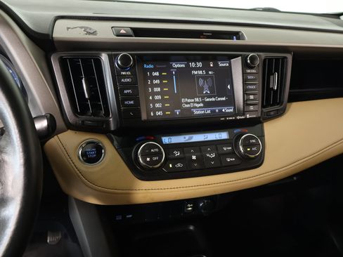 Used 2016 Toyota RAV4 XLE w/ Convenience Package FWD image 5