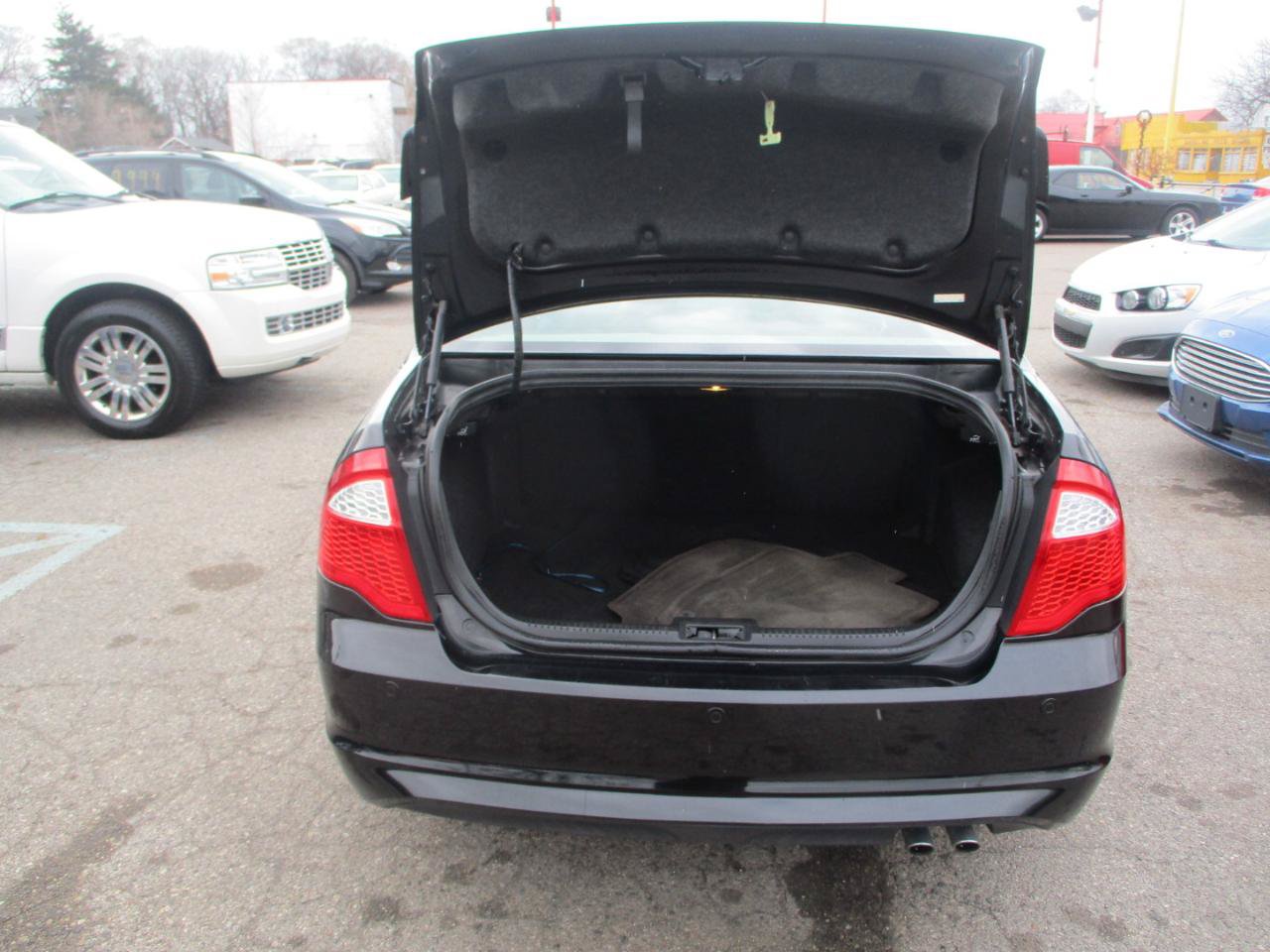 Used 2012 Ford Fusion SE FWD image 6
