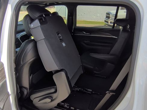 New 2025 Jeep Grand Cherokee L Limited image 45