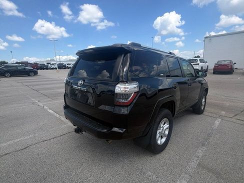 Used 2024 Toyota 4Runner SR5 AWD/4WD image 4