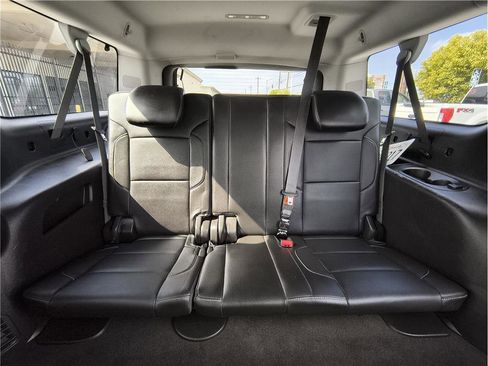 Used 2015 Chevrolet Suburban LTZ image 10