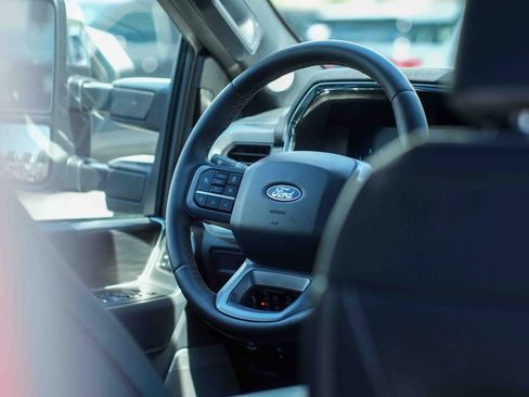 Used 2025 Ford F150 Lariat w/ Tow/Haul Package AWD/4WD image 20