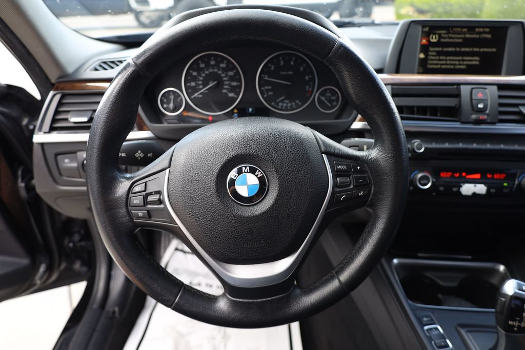 Used 2015 BMW 328i Sedan RWD image 13
