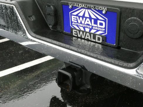 Used 2024 GMC Sierra 2500 SLE w/ SLE Convenience Package image 25