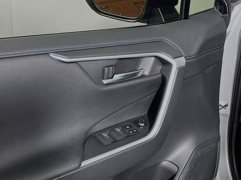 Used 2025 Toyota RAV4 XSE image 17