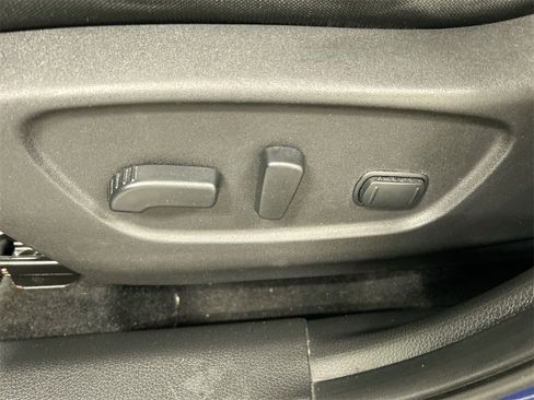 Used 2019 Nissan Rogue SV image 10