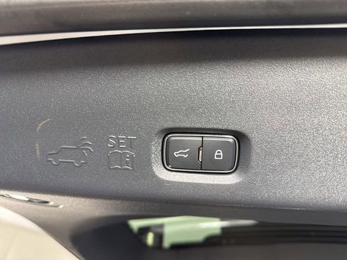 New 2025 Ford Expedition Platinum w/ Stealth Appearance Package image 30