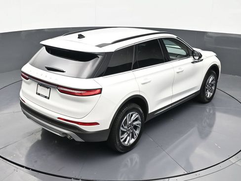 Used 2026 Lincoln Corsair Premiere FWD image 17