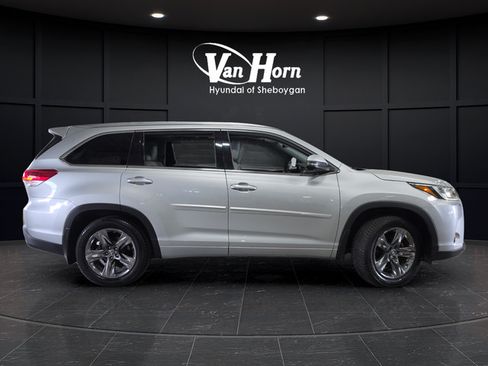Used 2018 Toyota Highlander Limited Platinum AWD/4WD image 8