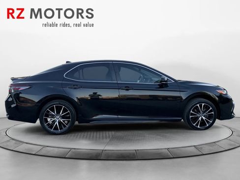 Used 2022 Toyota Camry SE w/ Convenience Package FWD image 6