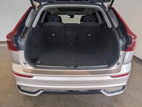 New 2026 Volvo XC60 B5 Plus w/ Climate Package image 5