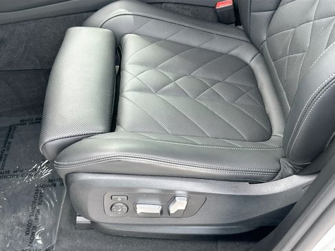 Certified 2025 BMW X5 sDrive40i w/ Parking Assistance Package RWD image 19