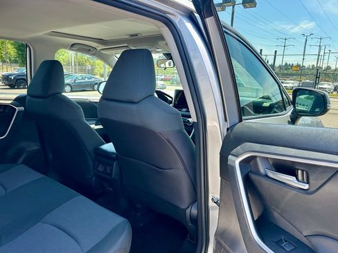 Used 2025 Toyota RAV4 XLE w/ Convenience Package AWD/4WD image 13