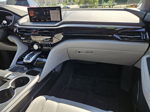 Used 2024 Acura MDX SH-AWD w/ Advance Package image 14