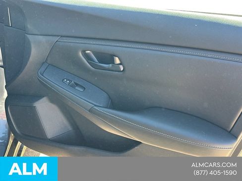 Used 2025 Nissan Sentra S FWD image 17