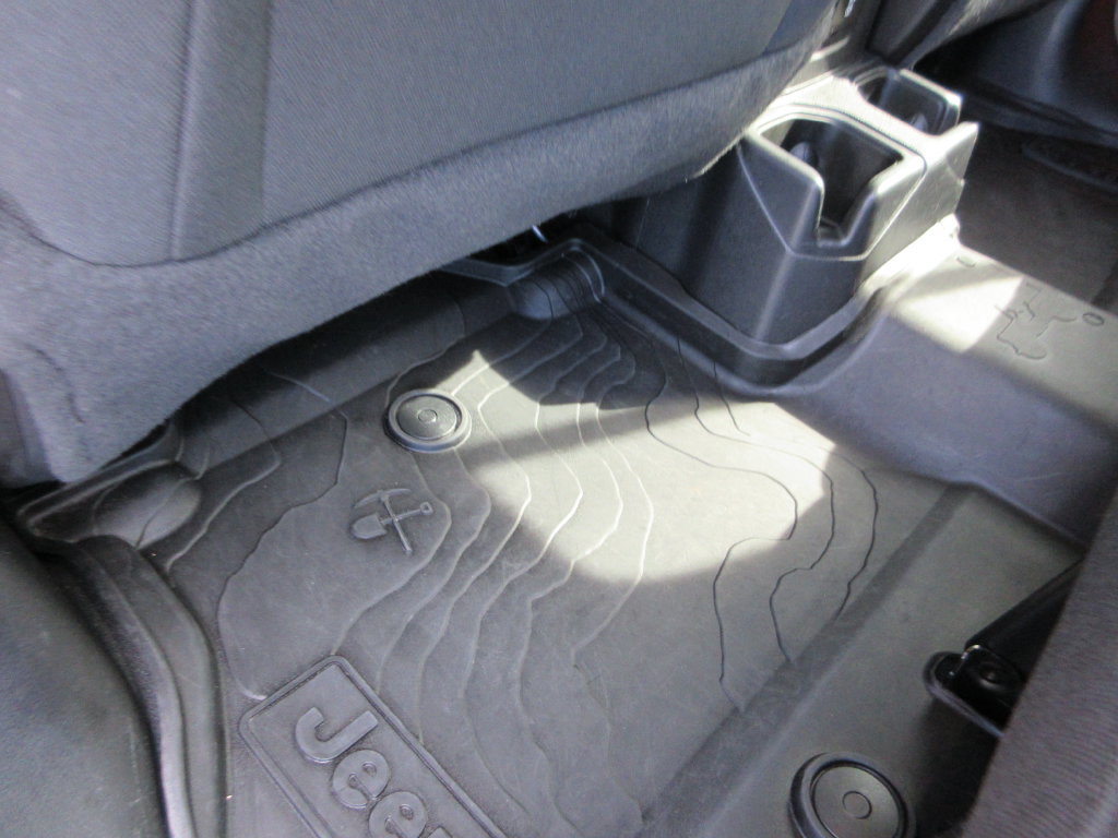 Used 2019 Jeep Wrangler Unlimited Sahara AWD/4WD image 23