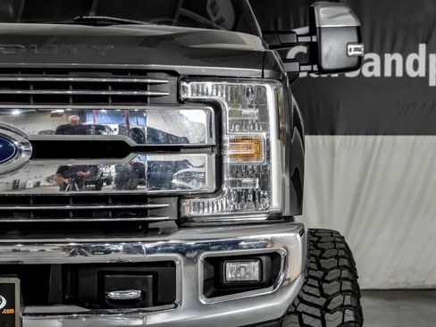 Used 2019 Ford F250 Lariat w/ Lariat Ultimate Package AWD/4WD image 41