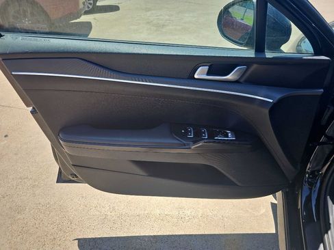 Used 2023 Kia K5 LXS image 11