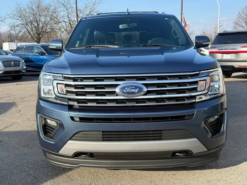 Used 2019 Ford Expedition XLT w/ Equipment Group 202A image 2