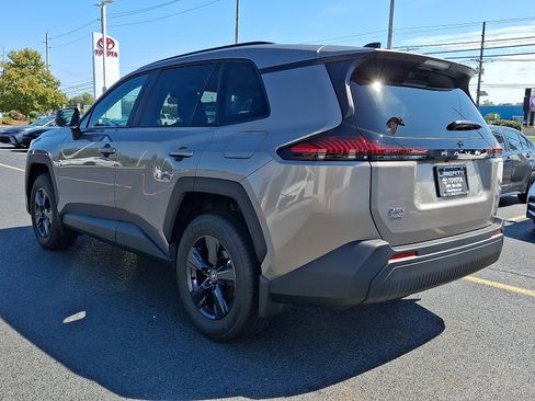 Used 2026 Toyota RAV4 LE AWD/4WD image 4