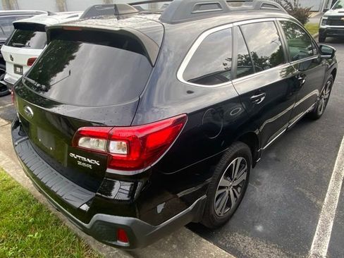 Used 2019 Subaru Outback 3.6R Limited w/ Popular Package #2 AWD/4WD image 4