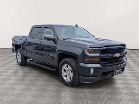 Used 2017 Chevrolet Silverado 1500 LT w/ Texas Edition AWD/4WD image 7