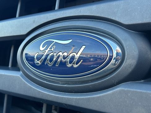 Used 2019 Ford E-350 and Econoline 350 Super Duty w/ Power Windows & Locks Group image 14