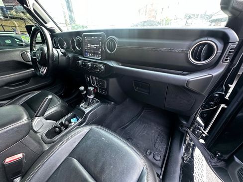 Used 2021 Jeep Wrangler Unlimited Sahara w/ Safety Group AWD/4WD image 10