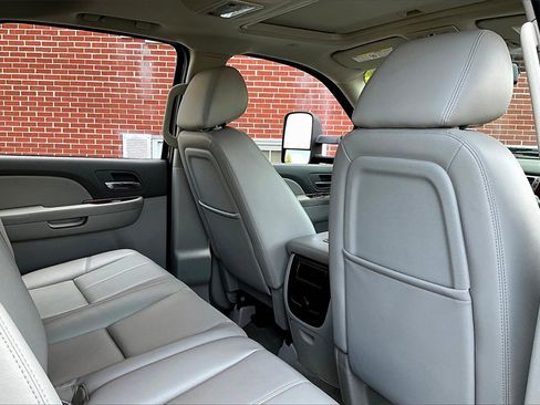 Used 2013 Chevrolet Silverado 3500 LTZ w/ LTZ Plus Package image 29