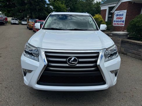 Used 2014 Lexus GX 460 w/ Premium Package AWD/4WD image 3