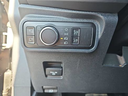 Used 2025 Ford Bronco Badlands AWD/4WD image 32
