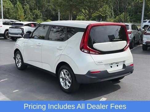 Used 2022 Kia Soul LX w/ Technology Package FWD image 5