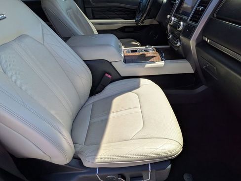 Used 2020 Ford Expedition Platinum image 20