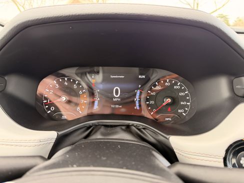 Used 2022 Jeep Compass Limited image 16