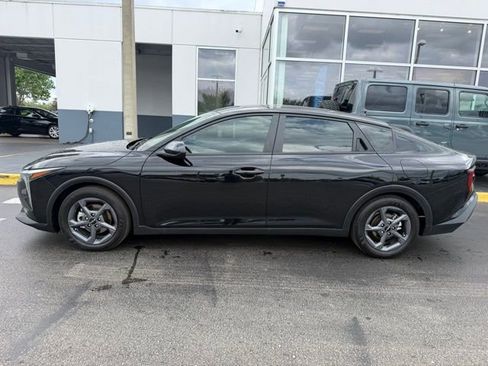 Used 2025 Kia K4 LXS image 7