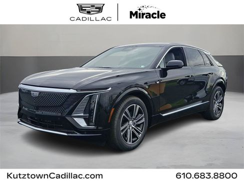 New 2026 Cadillac Lyriq Luxury AWD/4WD image 1