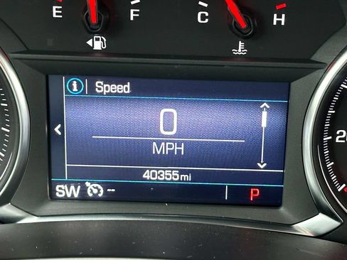 Used 2024 GMC Terrain SLE AWD/4WD image 25